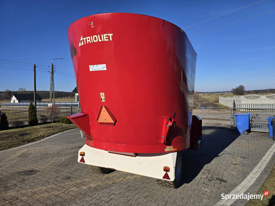 Wóz paszowy TRIOLIET SOLOMIX 11400 VLH 14 m3 Do hodowli zwierząt podlaskie Baliki sprzedam