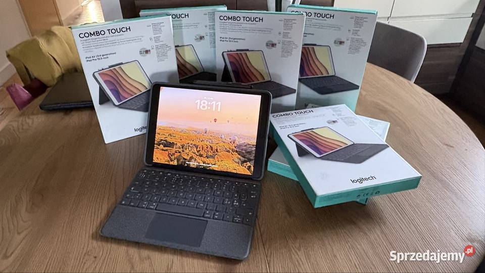 Logitech Combo Touch iPad AirPro 105inch Bolszewo