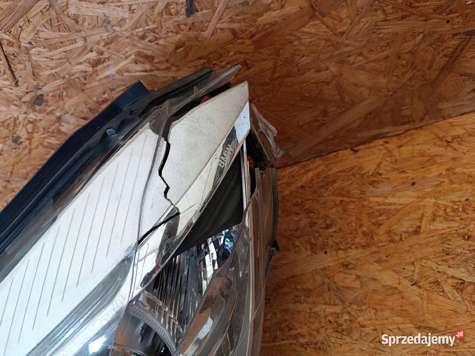 LAMPA LEWY PRZÓD REFLEKTOR EU L90028076 BMW X1 Części samochodowe Nowy Tomyśl sprzedam