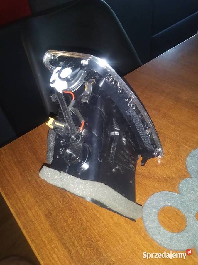 Audi Q5 Kratka nawiewu konsoli LEWA sprzedam
