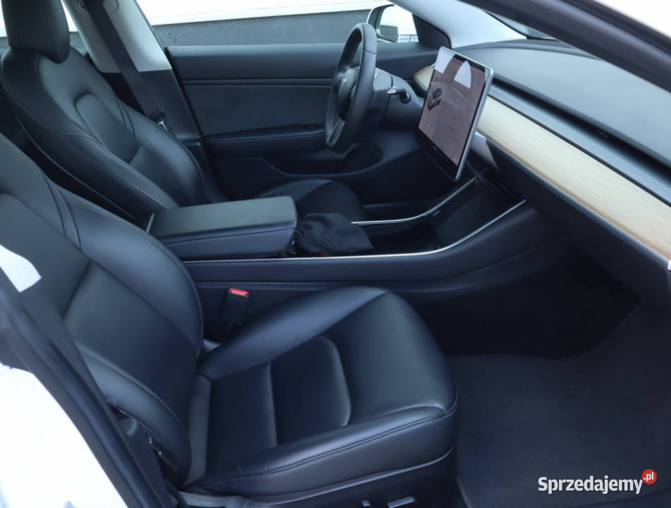 Tesla Model 3 Std Range Plus 52kWh poduszka powietrzna