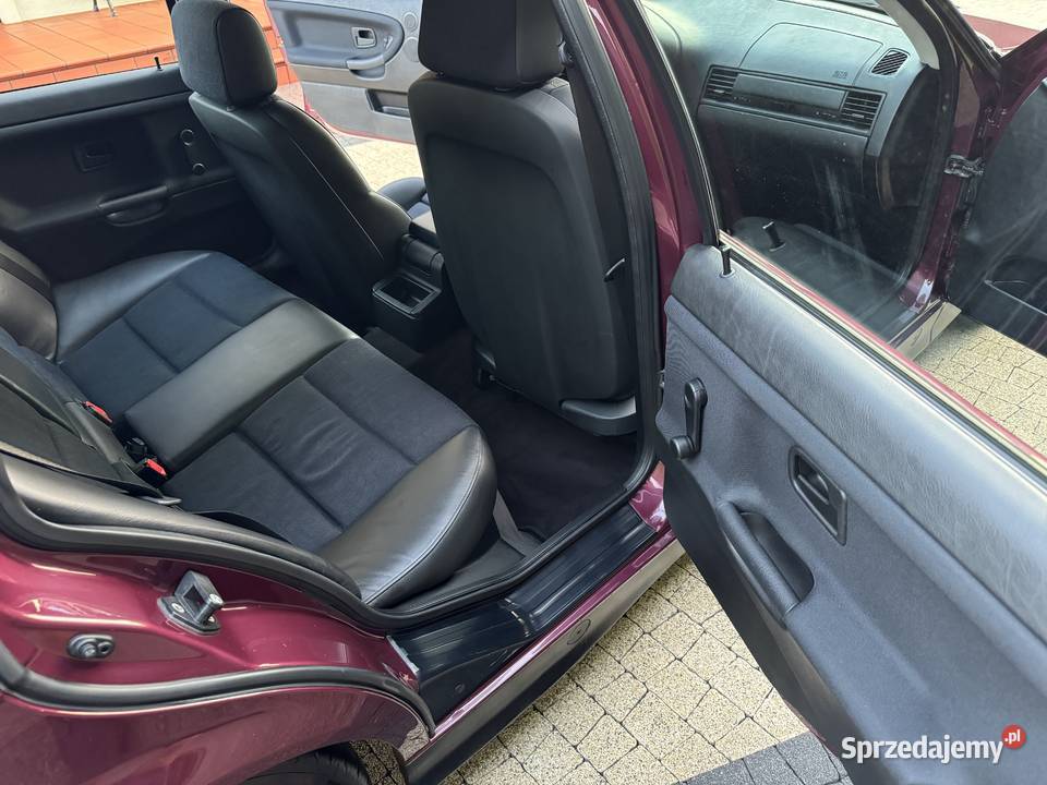 BMW 320i 24V 150 TURING stan kolekcjonerski