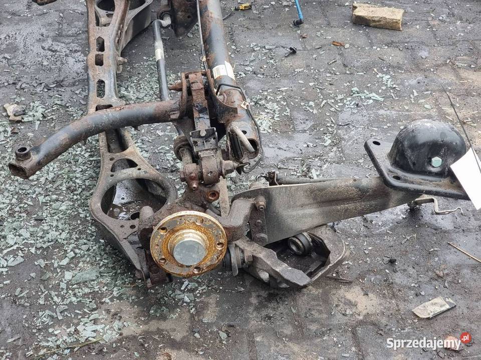 BELKA SANKI TYŁ VOLKSWAGEN TOURAN 1K0505315AQ Lipno