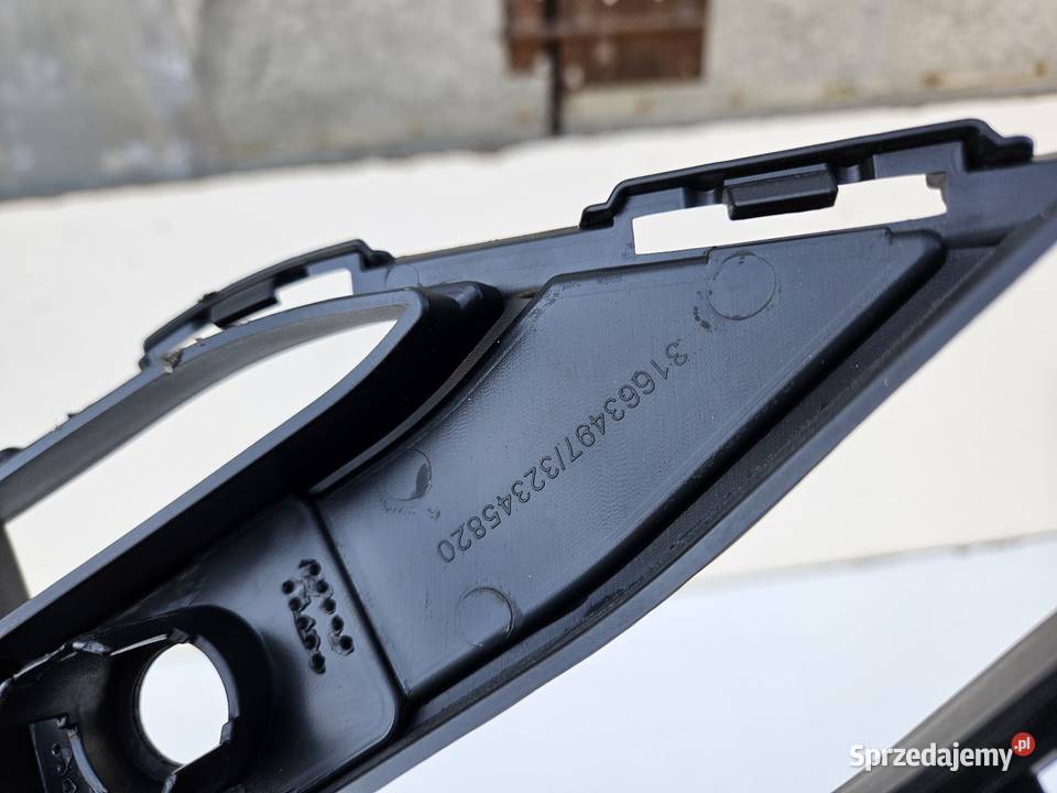 VOLVO XC90 II 2 LIFT KRATKA ŚRODKOWA ZDERZAKA osobowe Międzychód