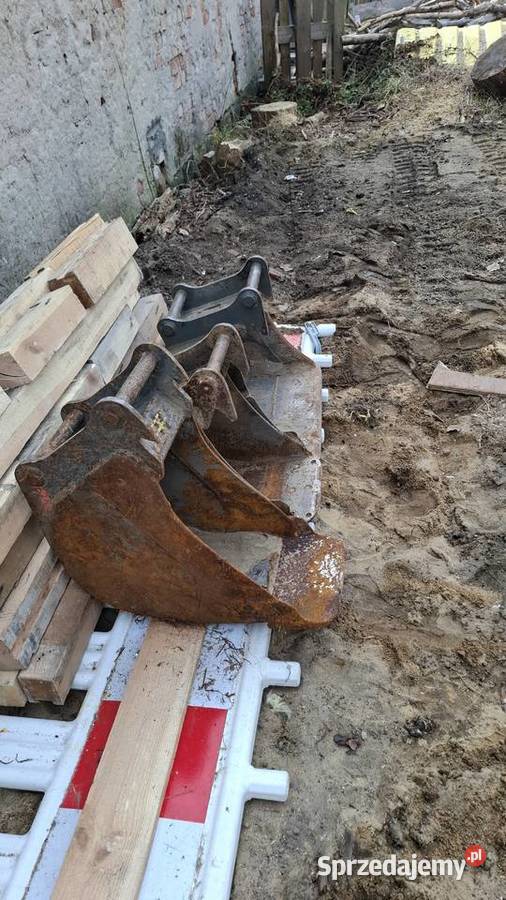 Łyżki Wacker Neuson 30 50 i niestandardowe 30 Jasień sprzedam