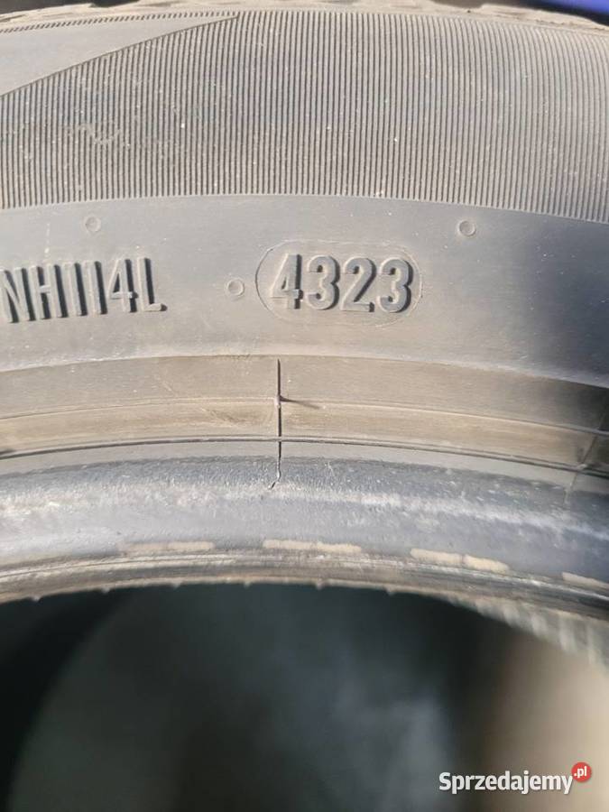 Opony wielosezonowe Pirelli 215 50 R17 Łódź sprzedam