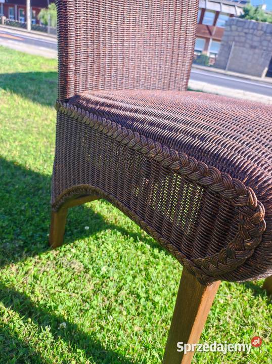 Krzesła rattanowe 8 sztuk firmy Loom 47cm dolnośląskie Łagiewniki sprzedam