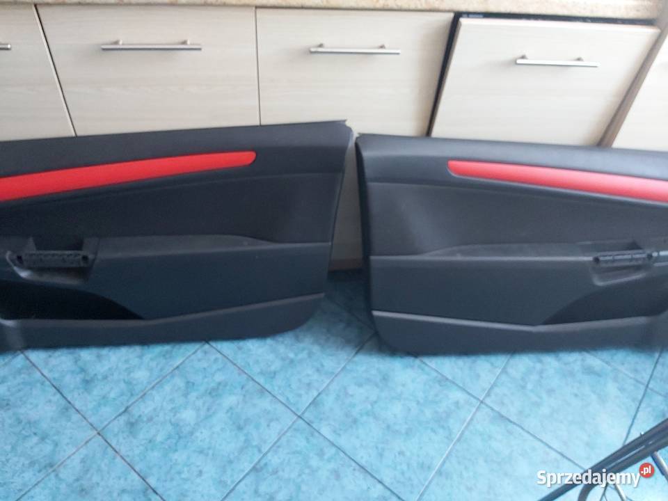 Boczki drzwi Opel astra GTC 13192984 13192983 elementy wygłuszające Bydgoszcz