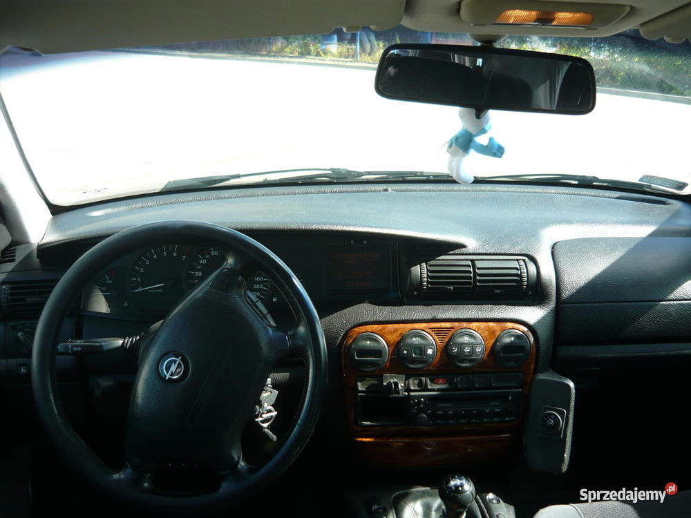 Opel Omega 20 16V 100 EDITION 99 reflektory ksenonowe Nowe Miasto nad Wartą