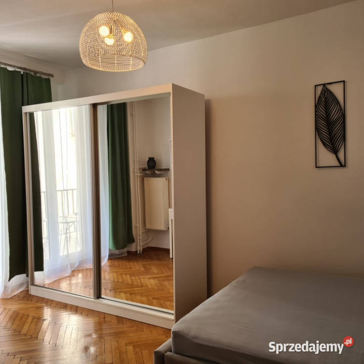 Bezpośrednio 3 pokoje 67 m2 Hoża 2931 4500 PLN Piętro 3 Warszawa sprzedam