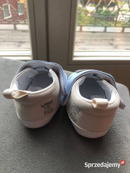 Buciki z Kubusiem Puchatkiem na rzep uniseks Kłodawa