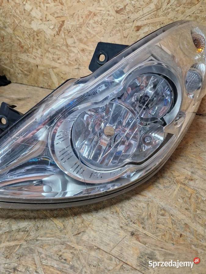 Renault Master 3 Lampa lewy przód przód lewy osobowe Lampy przednie Złotoryja
