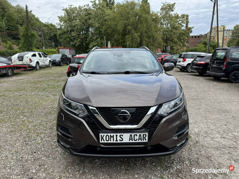 Nissan Qashqai brązowy
