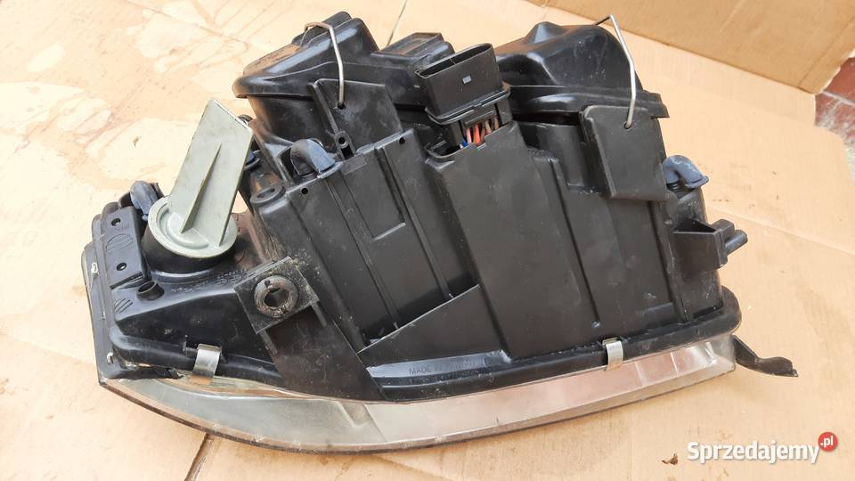 lampa przednia lewa Audi A6 c5 lift lewy przód osobowe Dębno