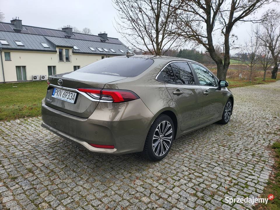 Toyota Corolla Polski Salon 16 benzyna Warszawa sprzedam
