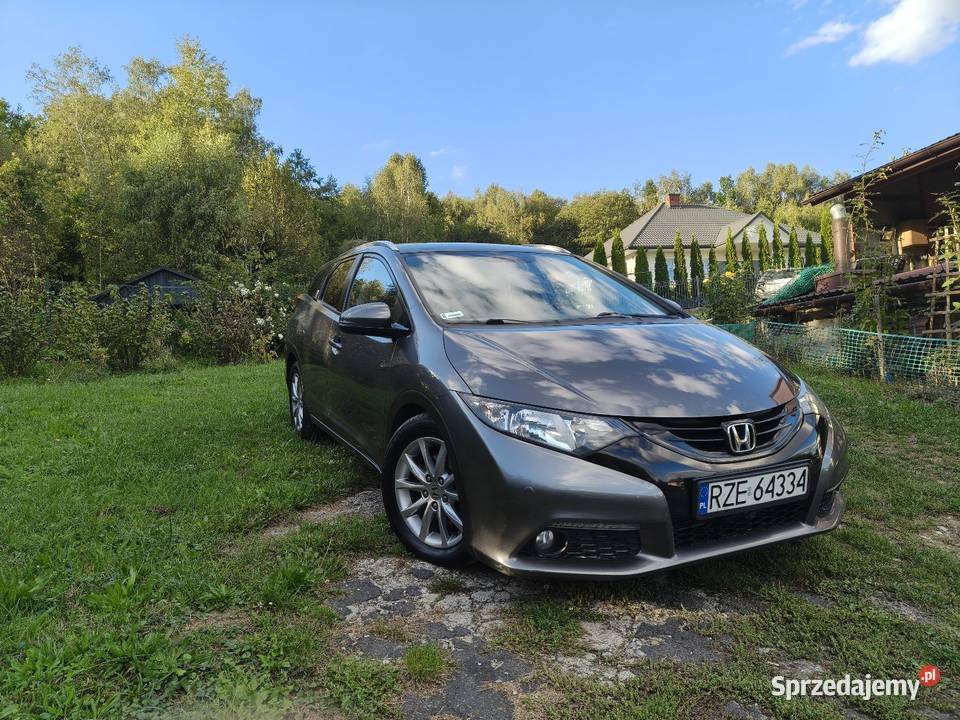 Honda Civic IX Tourer 16 iDTEC 120 2014 r światła do jazdy dziennej Tyczyn