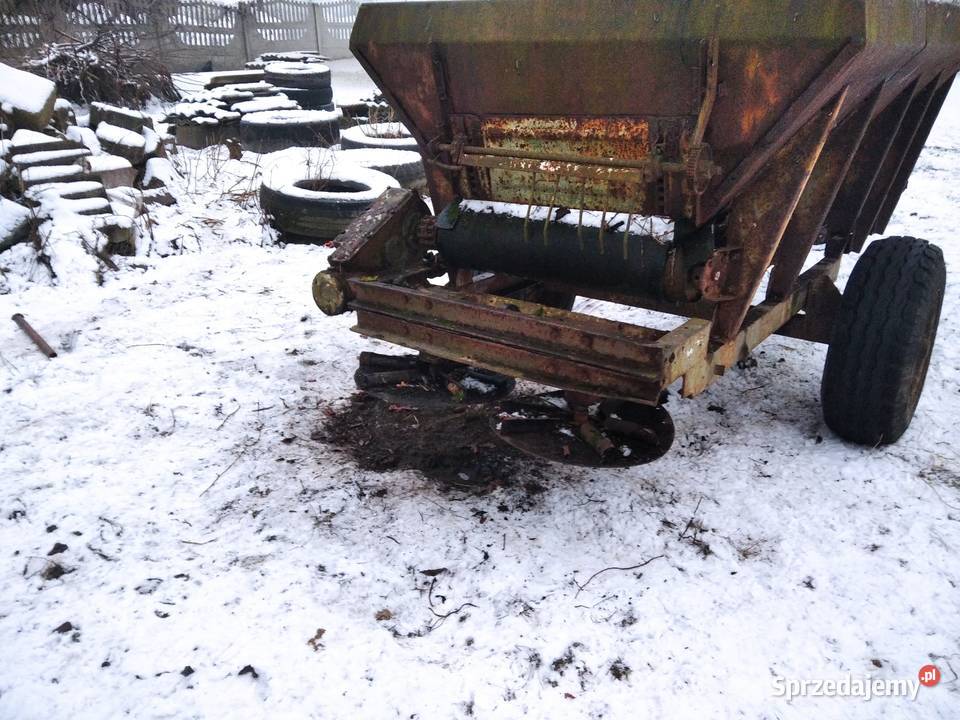 Rozsiewacz nawozów wapna Rcw3 Rnp Przysucha sprzedam