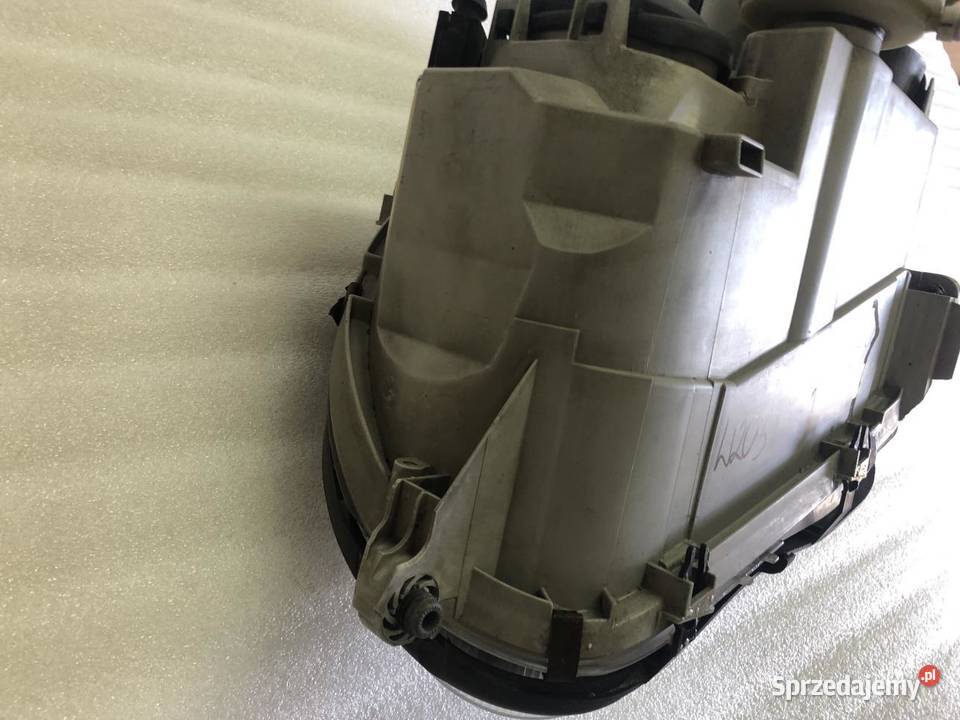 LAMPA PRAWY PRZÓD A2038203261 MERCEDES W203 LIFT osobowe