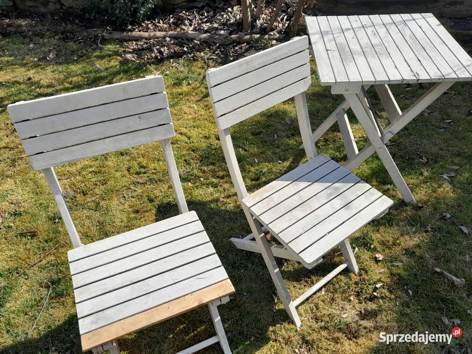Stary zestaw ogrodowy uzywany stolik i dwa