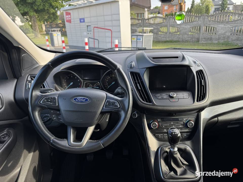 Ford Kuga 15 EcoBoost 2x4 Titanium gniazdo USB Samochody osobowe Turek