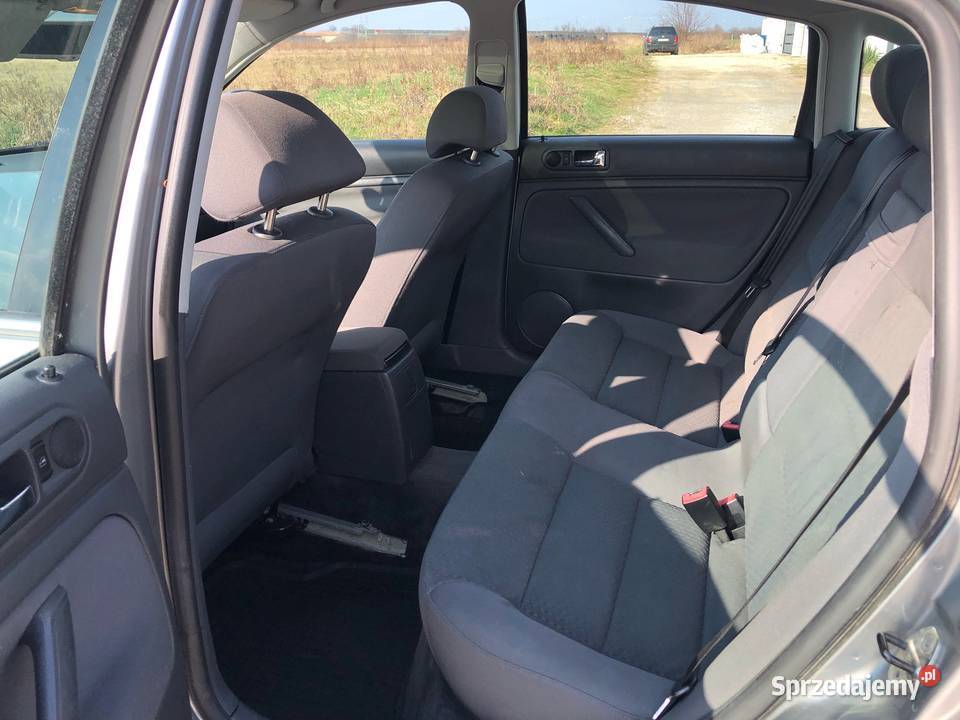 Sprzedam VW Passata B5 silnik 16 102 bez gazu 1600cm3