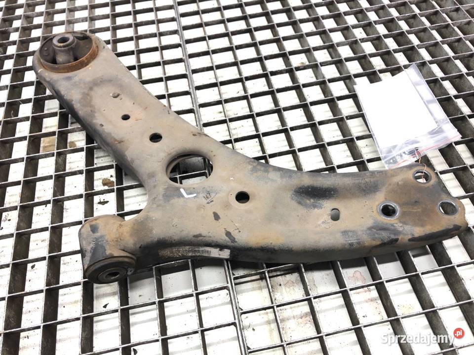 WAHACZ LEWY PRZÓD HYUNDAI i30 Hatchback osobowe podkarpackie