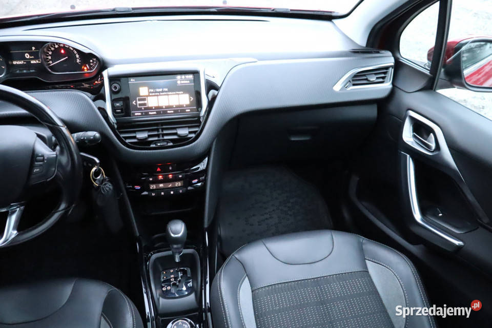 Peugeot 2008 12 PureTech kamera cofania Samochody osobowe
