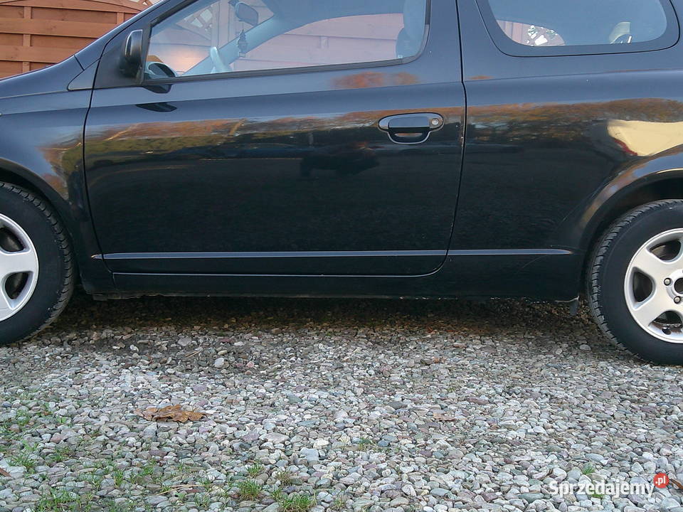 Toyota Yaris 13 benzyna Tarnów sprzedam