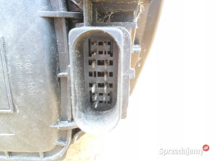 AUDI Q5 LAMPA REFLEKTOR XENON PRAWY prawe Nowy Tomyśl