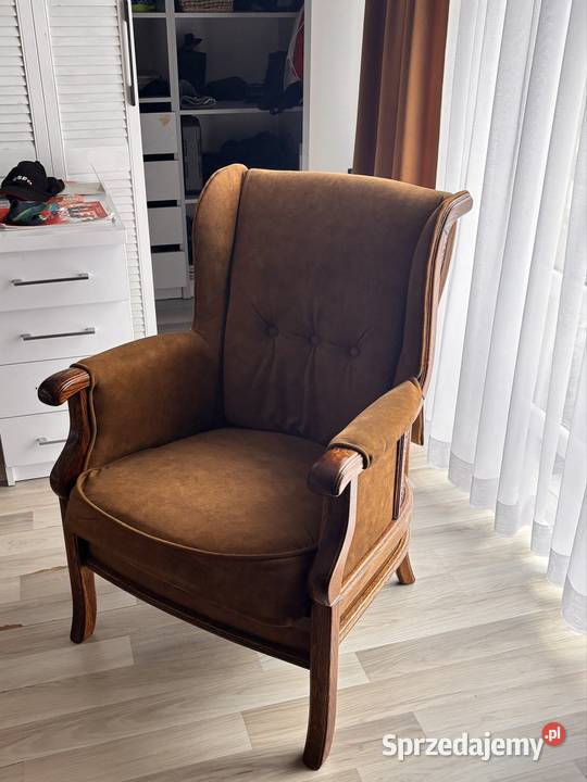 Sprzedam odrestaurowany fotel uszatek lubelskie sprzedam