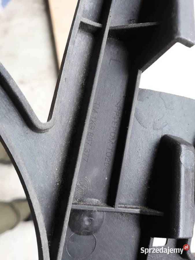 VW GOLF 6 VI KOMBI ŚLIZG ZDERZAKA LEWY TYŁ Międzychód sprzedam