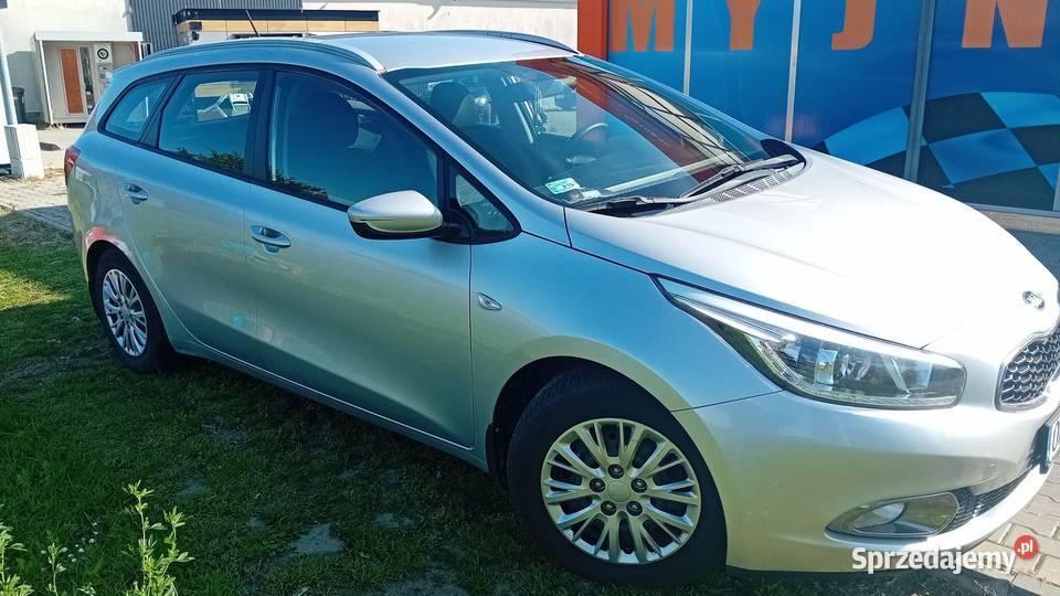 kia ceed kombi 16 benzyna 2015 r 105000km Nysa sprzedam