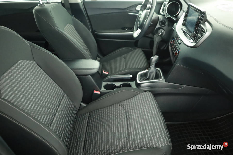 Kia Ceed 15 TGDI czujnik zmierzchu sprzedam