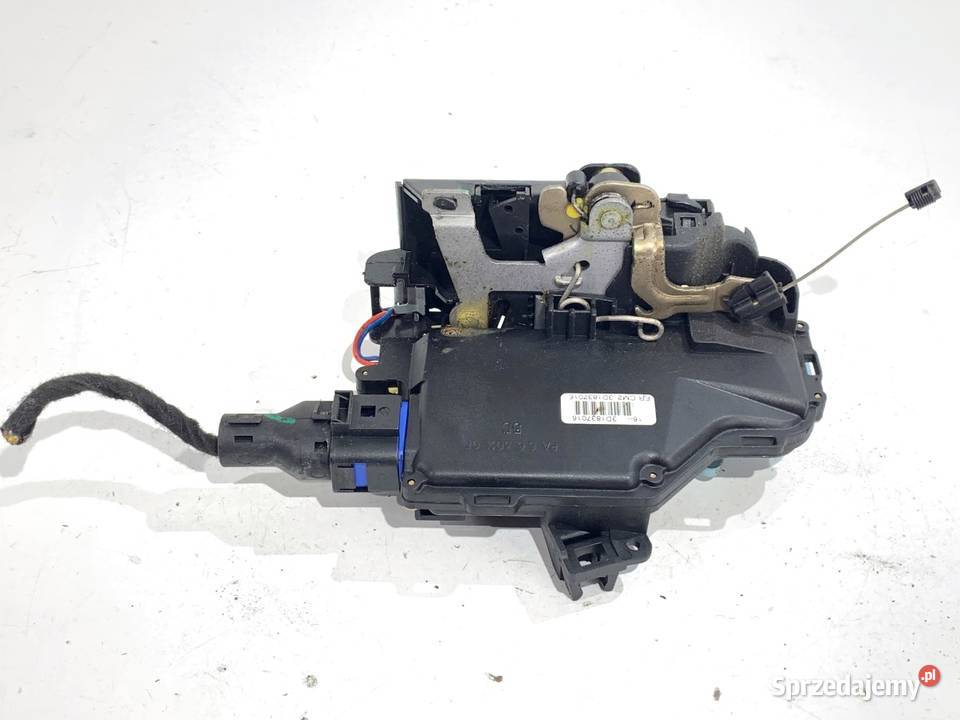 ZAMEK DRZWI PRAWY PRZÓD VW GOLF V Hatchback Części samochodowe