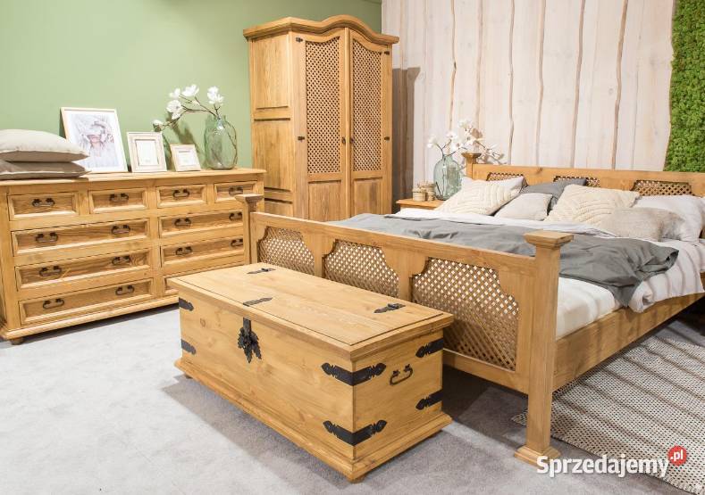 Drewniane łóżko ażurowe, klasyczne, woskowane 160x200