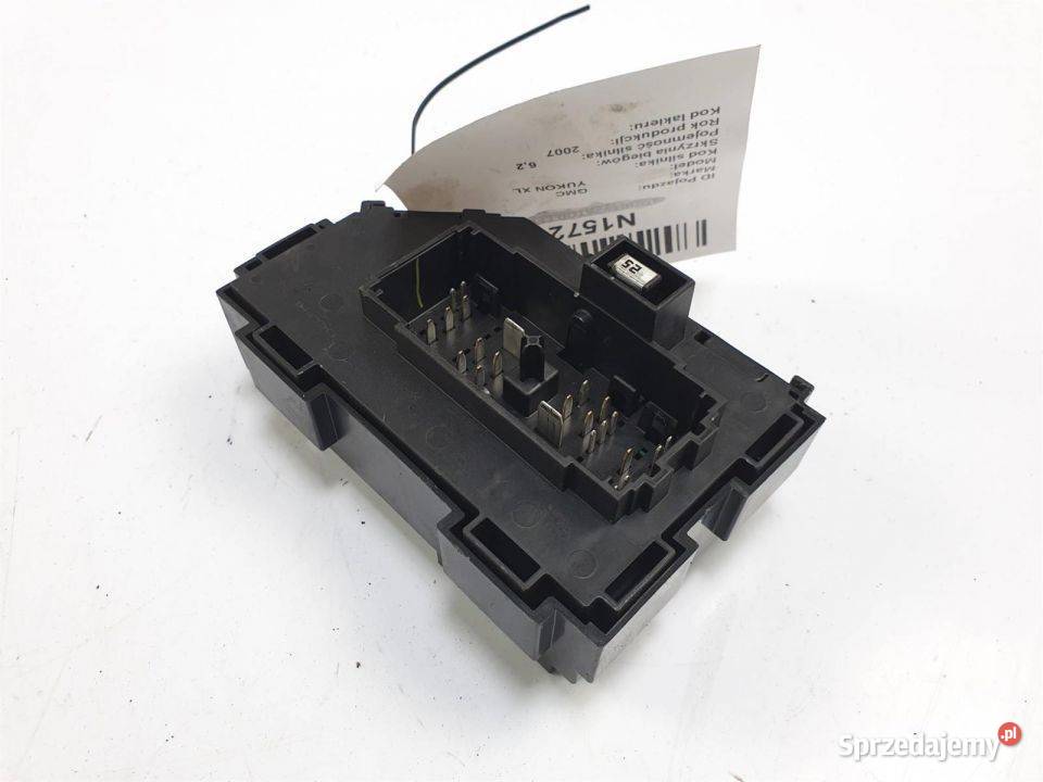 SKRZYNKA BEZPIECZNIKÓW GMC YUKON XL 15925044 Lipno sprzedam