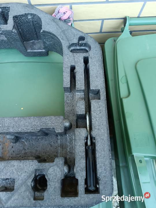 Boczek pod kołem zapasowym audi a4 b8 allroad Pozostałe Jasło sprzedam