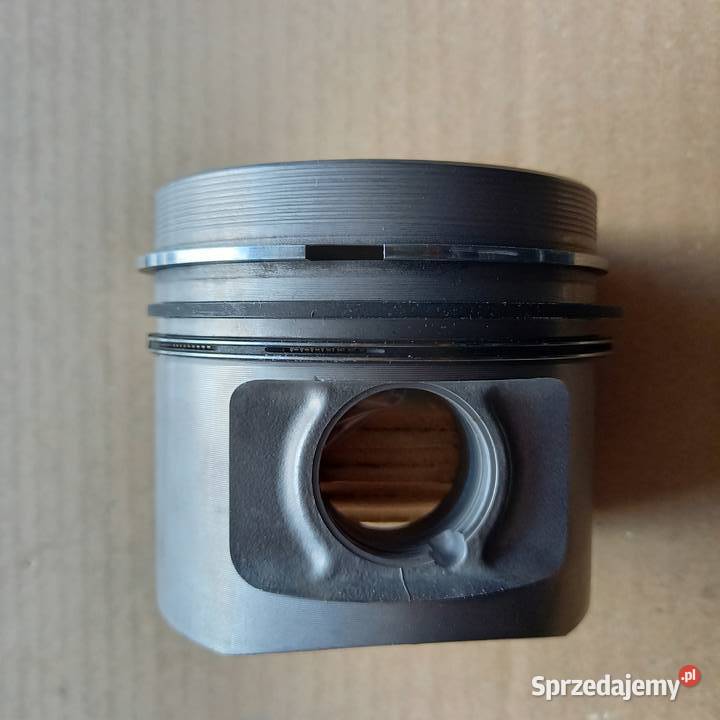 013 63 00 Tłok kplFord D18