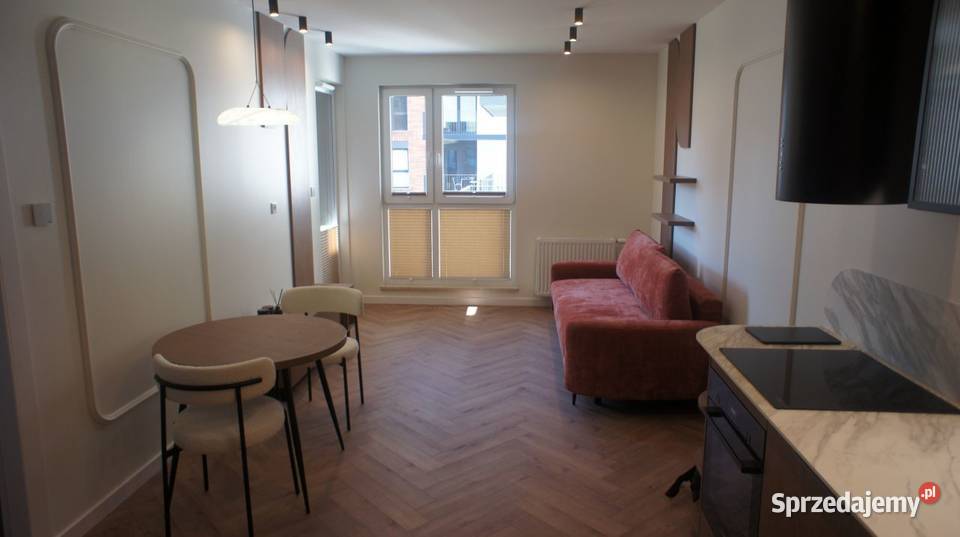 2 pokoje z halą garażową i Internetem w