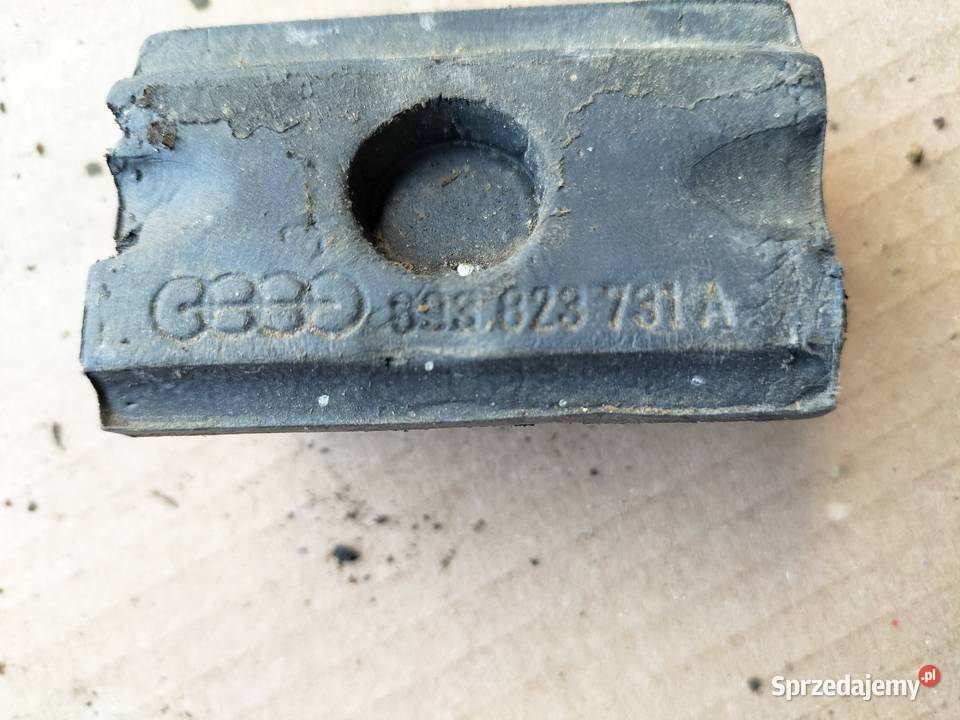 AUDI 80 B4 80B4 ODBÓJ KLAPY MASKI PRAWY