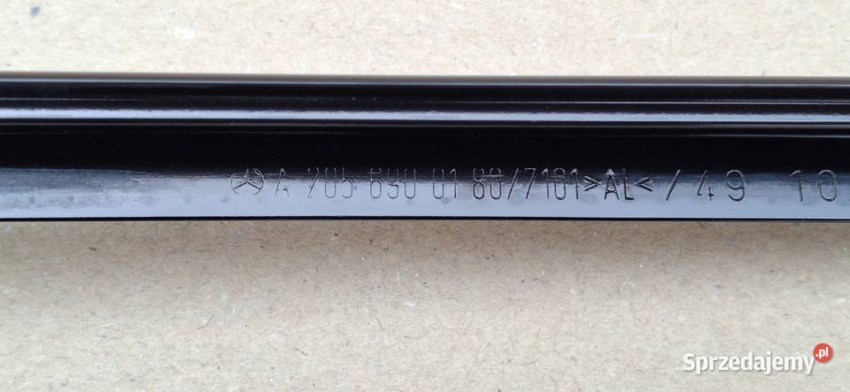 MERCEDES CKLASA W205 LISTWA DRZWI LEWY PRZÓD osobowe Bieleń