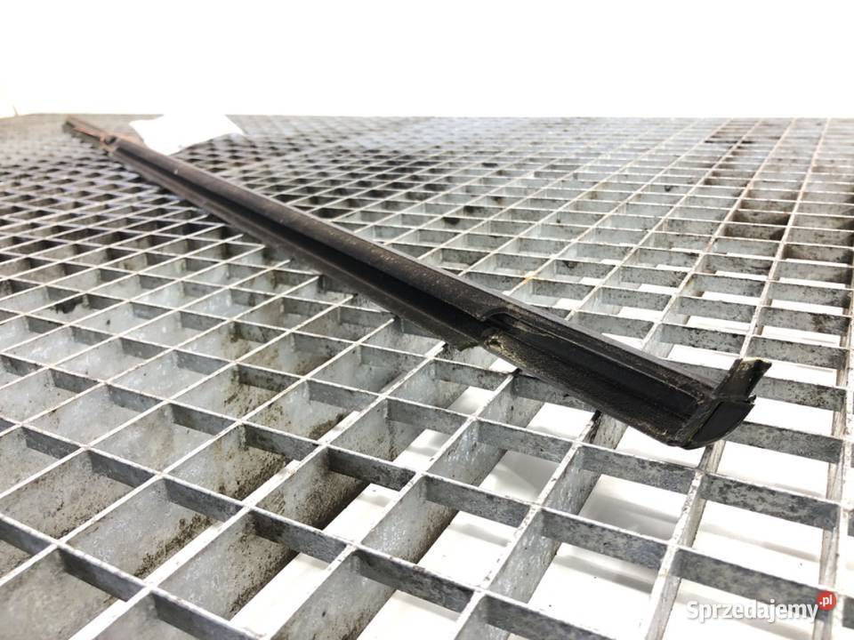 LISTWA ZGARNIAJĄCA TYŁ PRAWA MERCEDES W221