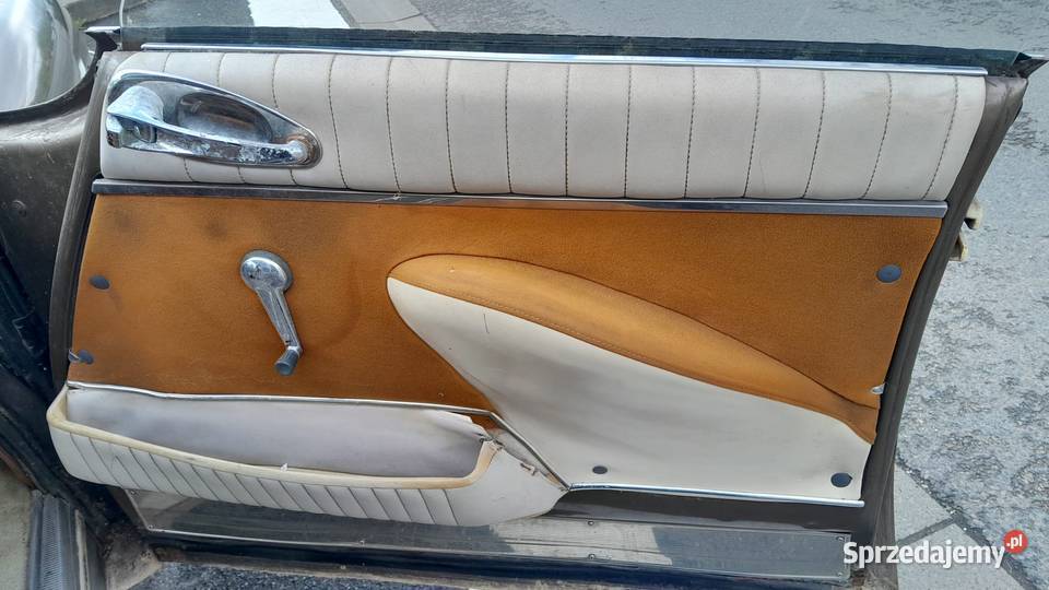 Fantomas sprzedaje Citroen DS 21 Pallas w pełni Karpacz