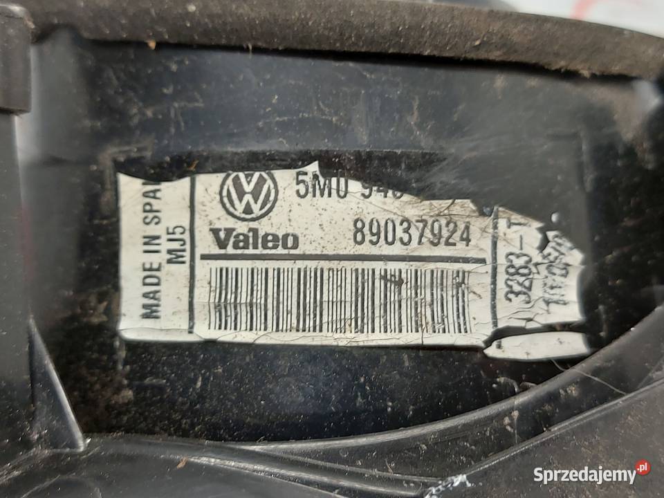 VW GOLF V PLUS 06r lampa lewa tył w klapę Kielce