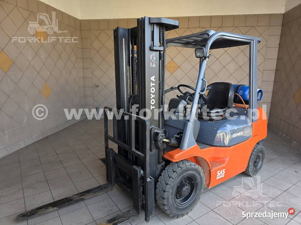 Wózek Widłowy TOYOTA 7FGF25 Triplex TOYOTA 7FG25 Lędziny sprzedam