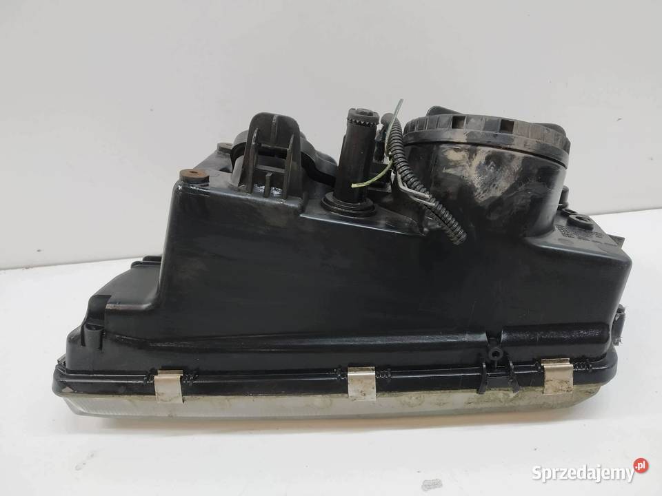 LAMPA PRZÓD PRAWA V70 Volvo S70 I 19962000