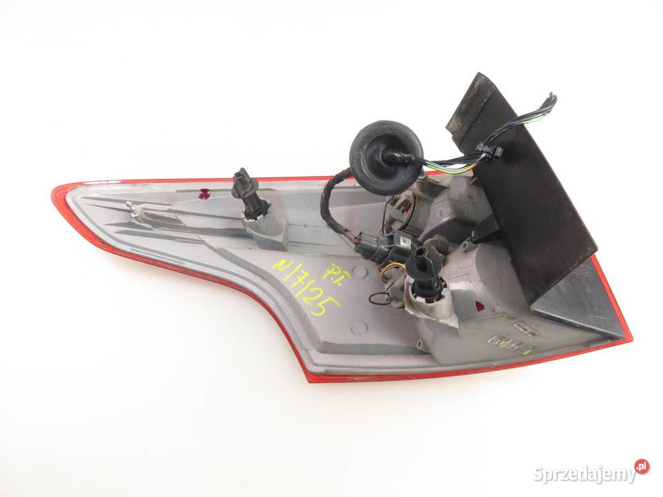 LAMPA PRAWA TYLNA FORD FOCUS MK3 Turnier osobowe małopolskie