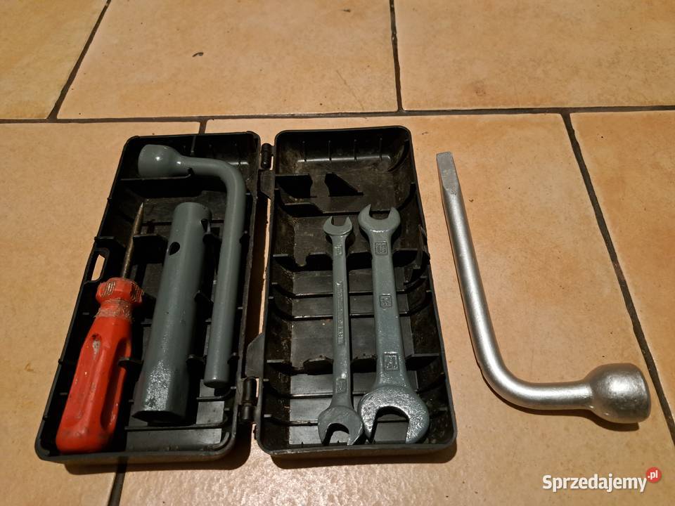 Fiat 125p126p korbki szyb u drzwi komplety Leszno sprzedam