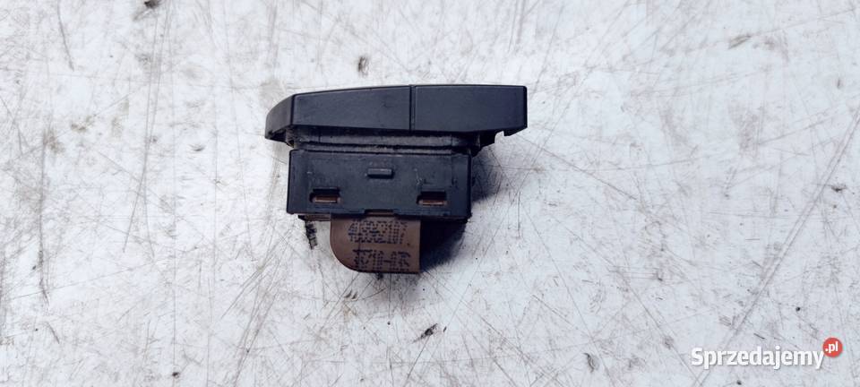 PRZEŁĄCZNIK BLOKADY DRZWI AUDI A7 4G8962107 Przystajń sprzedam