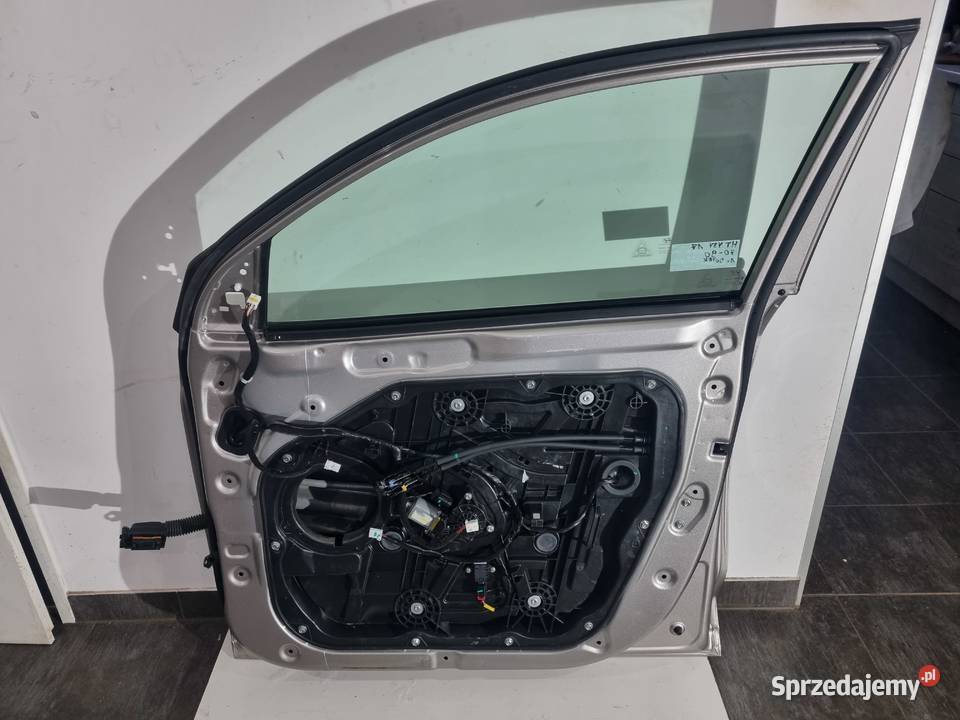 DRZWI PRAWY PRZOD Y3Y HYUNDAI TUCSON III 1520 Skierniewice